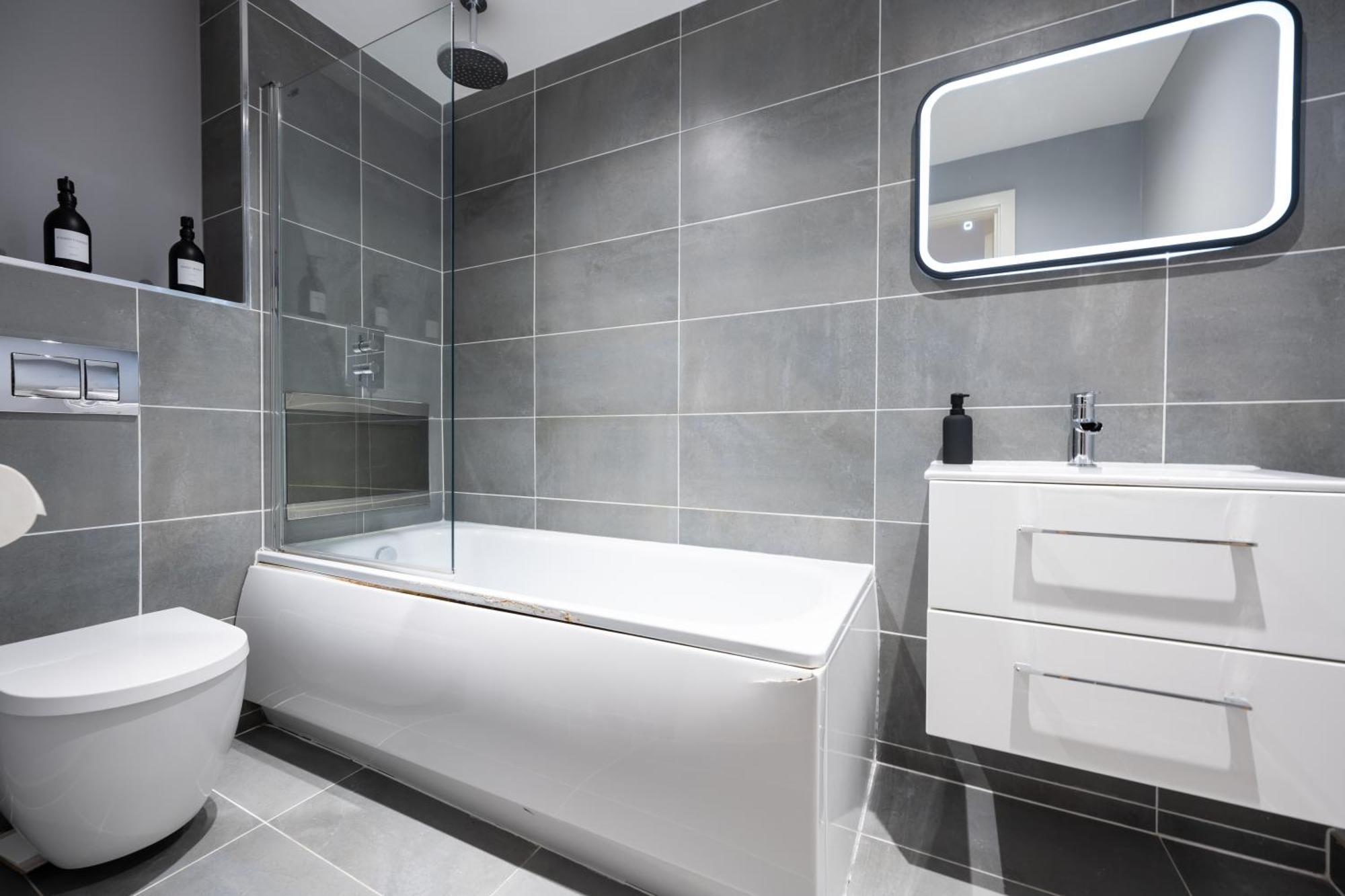 Luxury Apartment By Ocean Village Marina Southampton Esterno foto