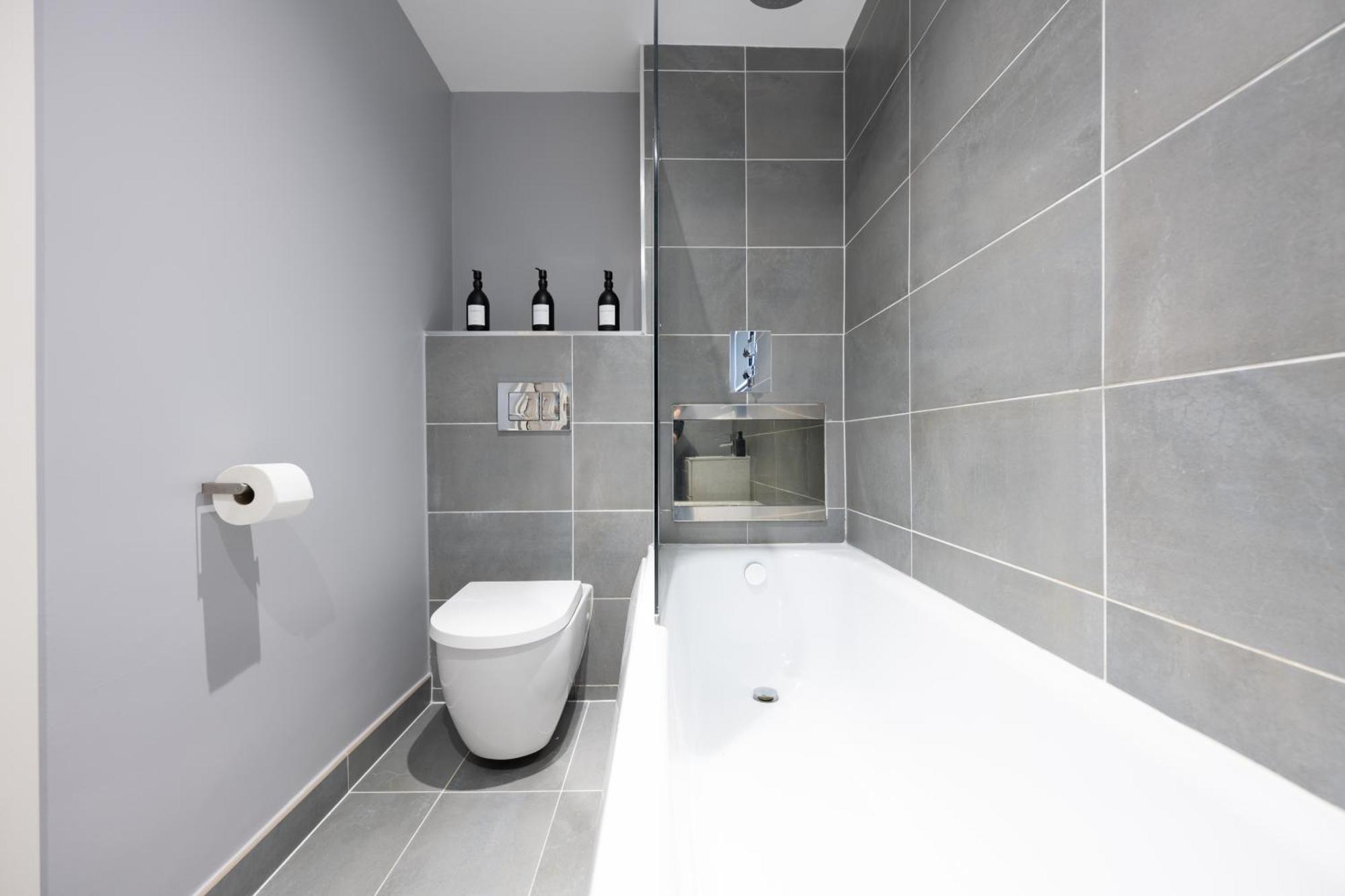 Luxury Apartment By Ocean Village Marina Southampton Esterno foto